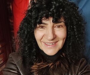 María