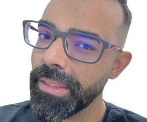 José