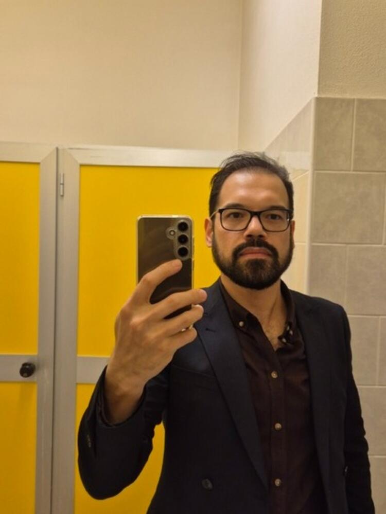 Foto de perfil de Farhad